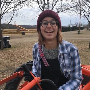Meet your Posher, Calista